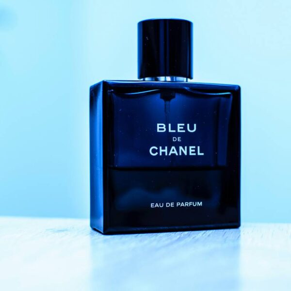 Buy Authentic Perfumes Online: How to Safely Order Perfumes Online Using AI Scent Matching
