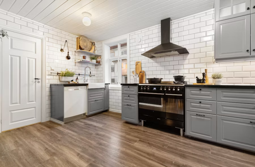 The Best Materials for a Scandinavian Kitchen: Wood, Marble, and More